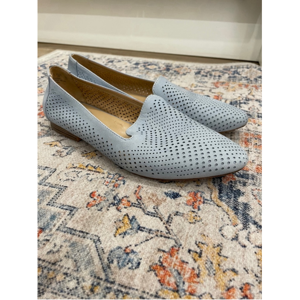 Naturalizer Lorna Loafers Pointed Toe Size 7 Perforated Leather Office Capsule